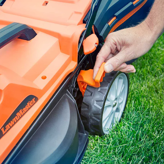 MX 24V 34cm Cordless Lawn Mower with Spare Battery CLMF2434G-01 detail 4