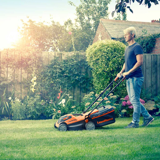 MX 24V 34cm Cordless Lawn Mower with Spare Battery CLMF2434G-01 detail 6